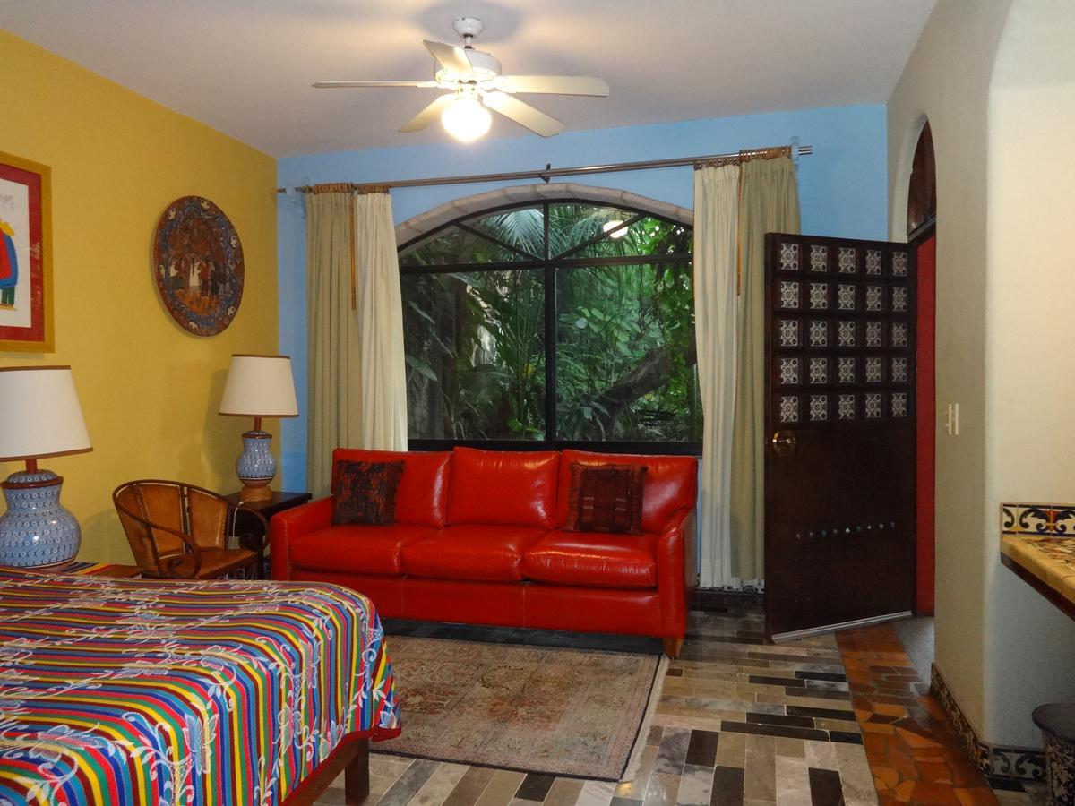 Casa De Las Flores Bed & Breakfast Tlaquepaque Exterior photo