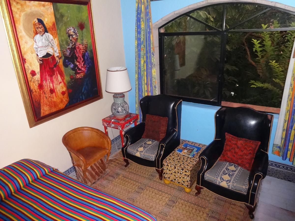 Casa De Las Flores Bed & Breakfast Tlaquepaque Exterior photo